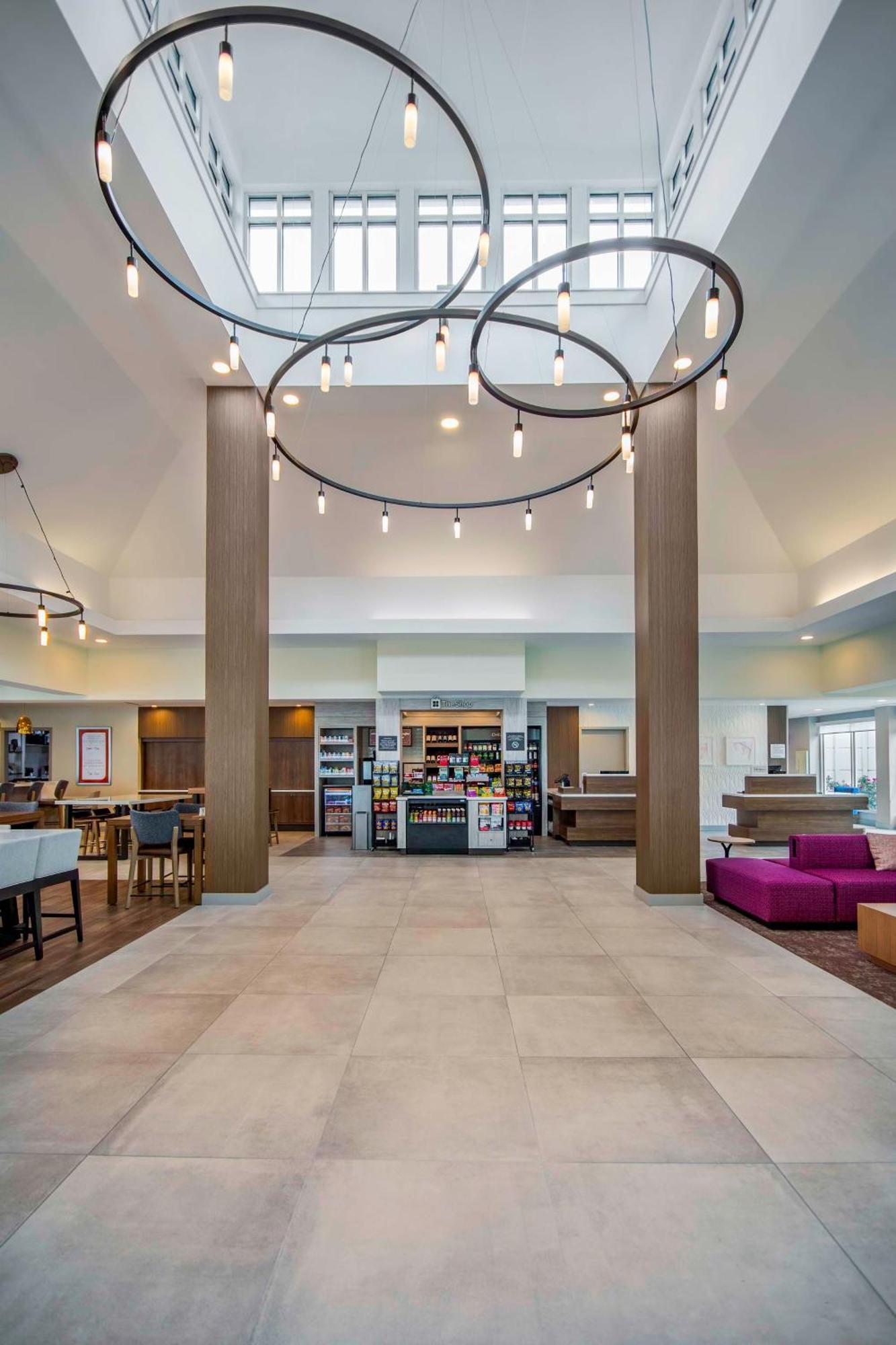 Hilton Garden Inn Danbury Exterior photo